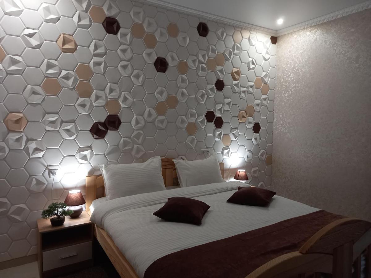 Готель River House Umanʼ Extérieur photo