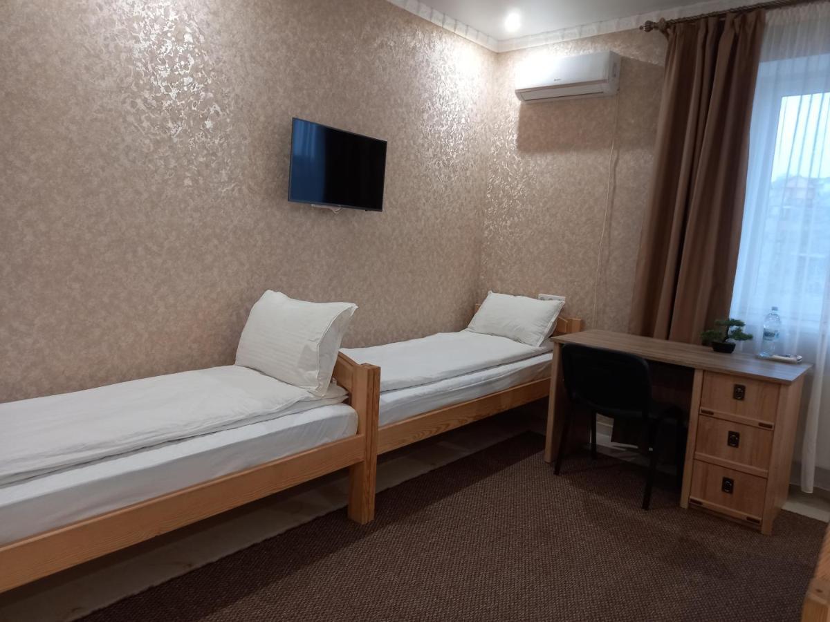 Готель River House Umanʼ Extérieur photo