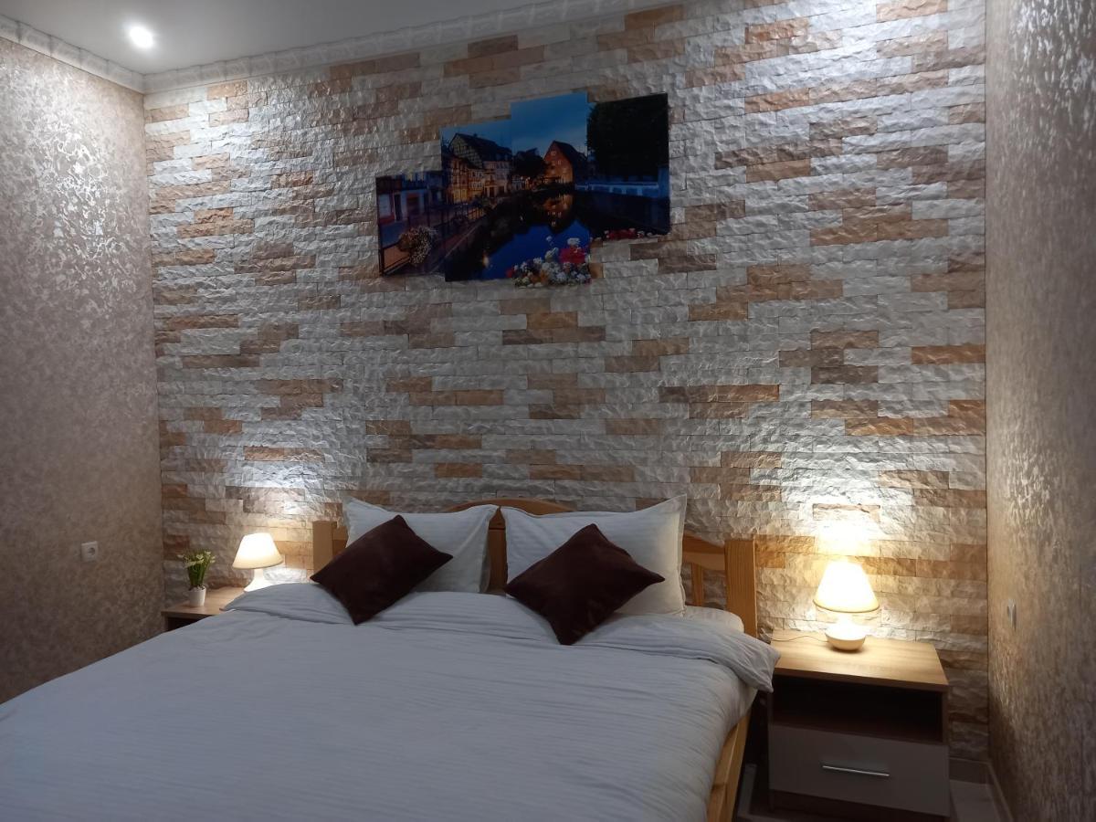 Готель River House Umanʼ Extérieur photo