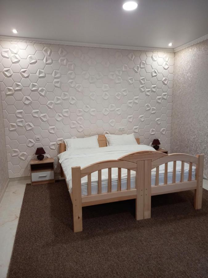 Готель River House Umanʼ Extérieur photo