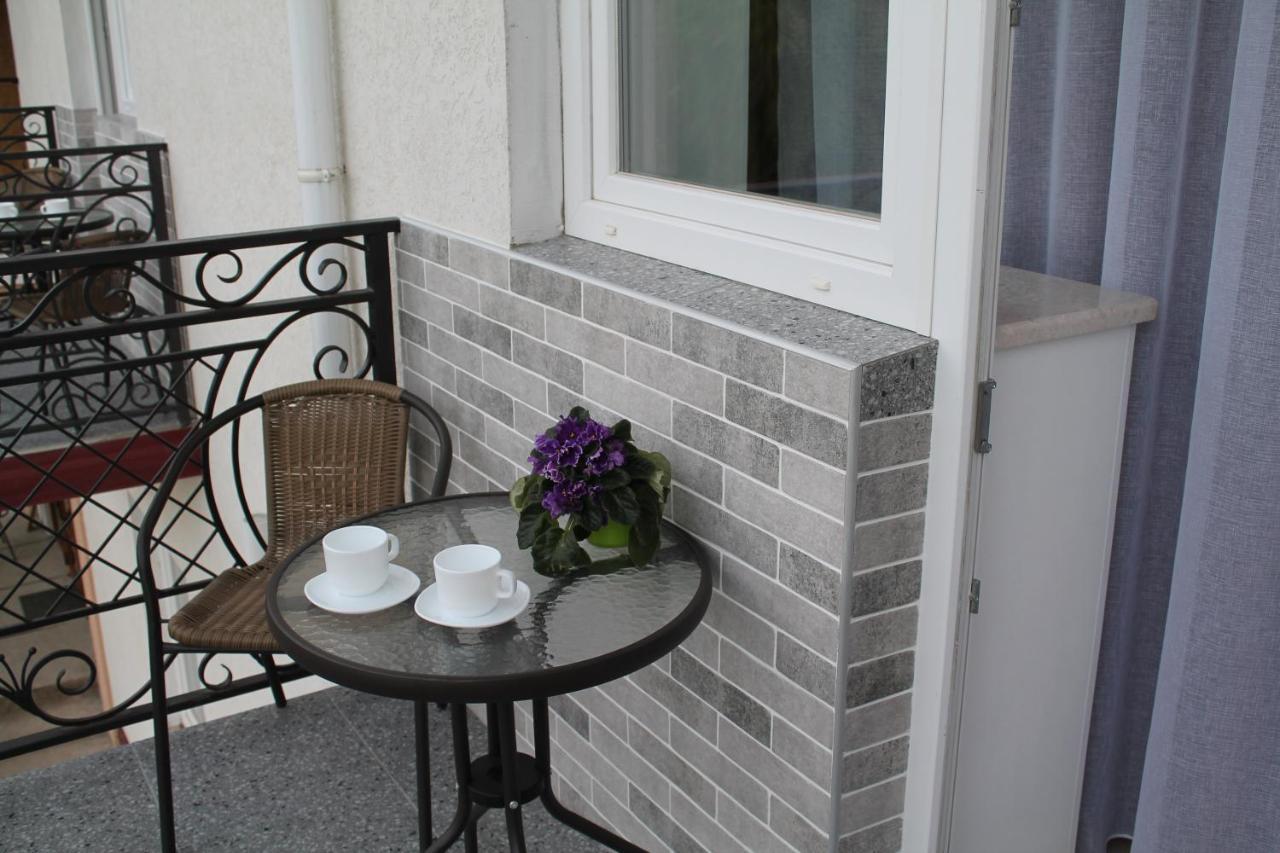 Готель River House Umanʼ Extérieur photo