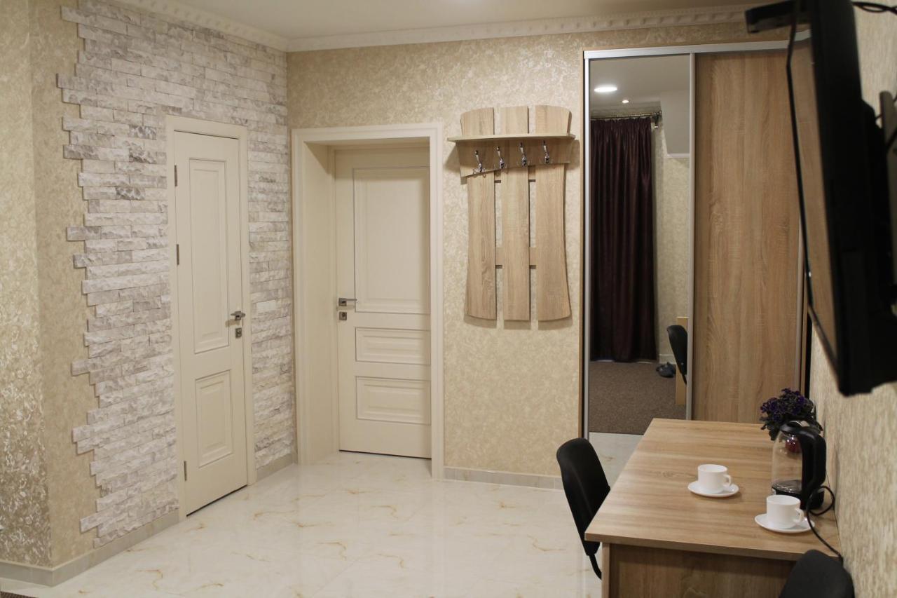 Готель River House Umanʼ Extérieur photo